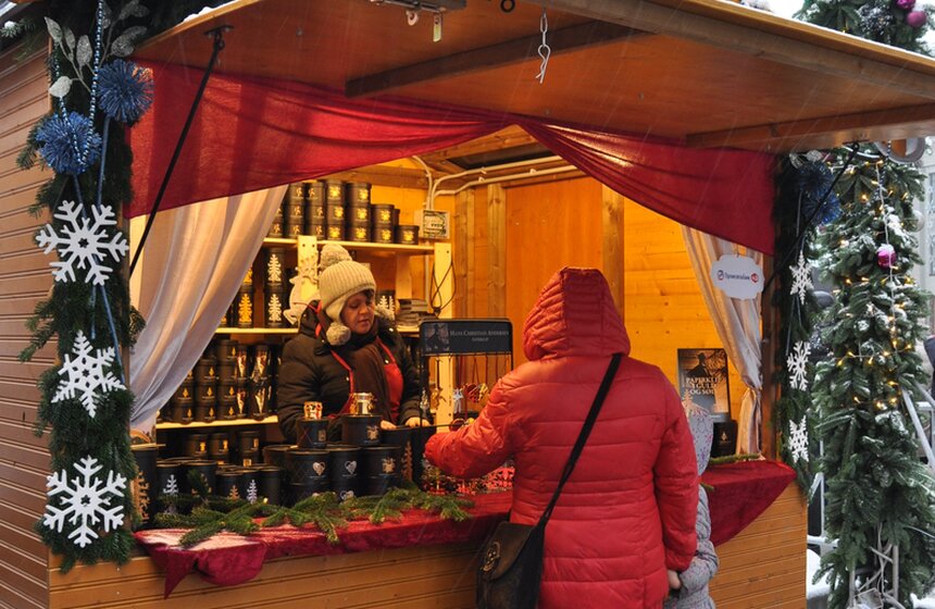 В Москве открылись новогодние ярмарки 6 фото