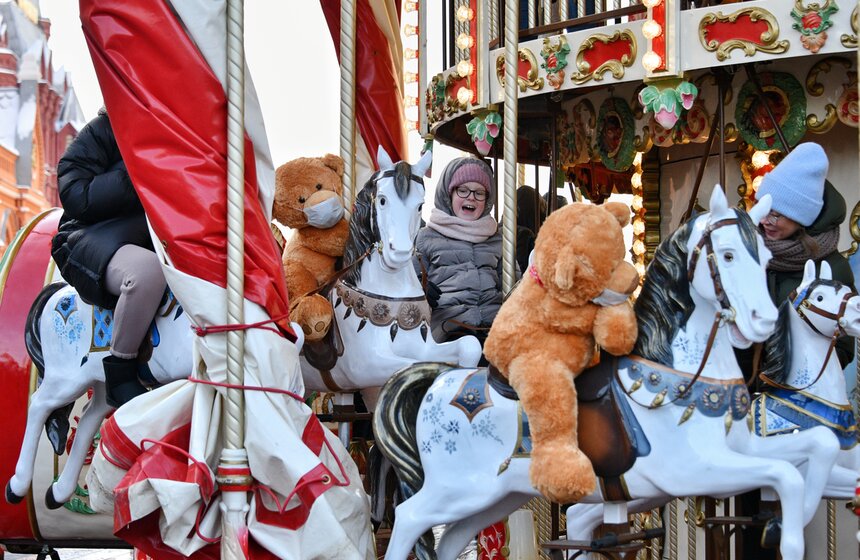В Москве начал работу фестиваль "Путешествие в Рождество" 4 фото