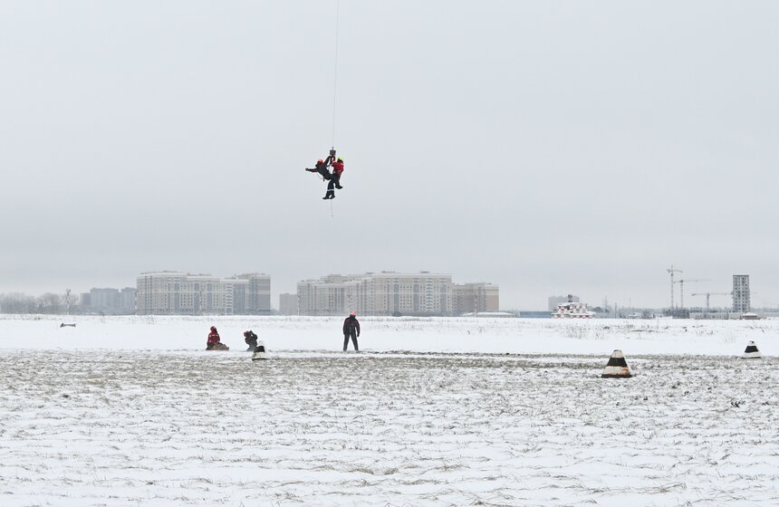 Как работает аварийно-спасательная служба столицы 13 фото