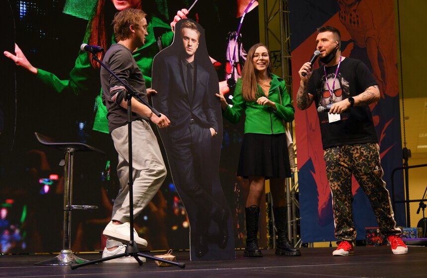 Исполнитель роли Драко Малфоя в "Гарри Поттере" посетил фестиваль Bubble Comics Con 9 фото