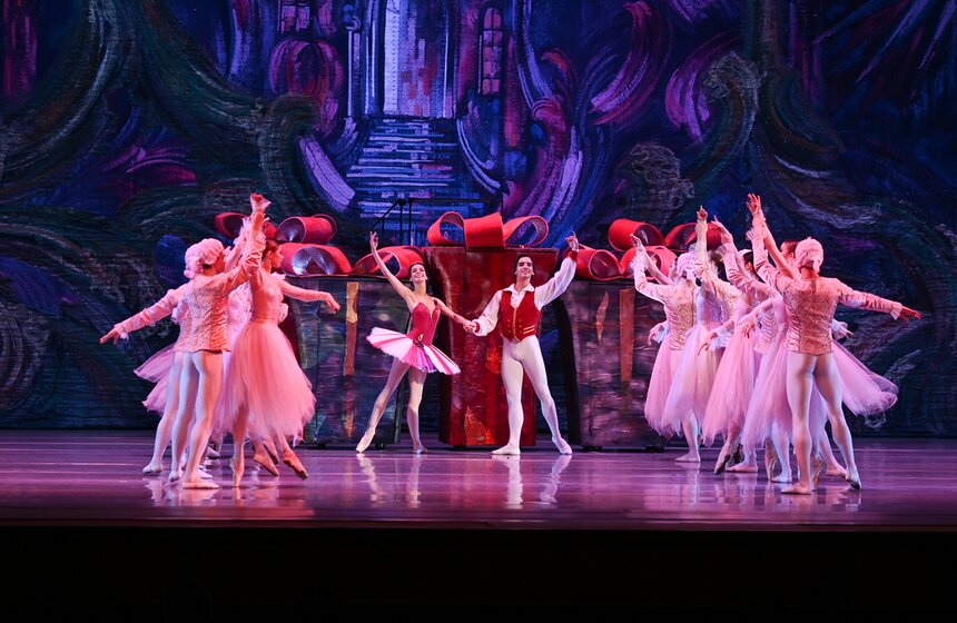 На сцене Кремлевского дворца открылся 28-й сезон балета "Щелкунчик" 33 фото