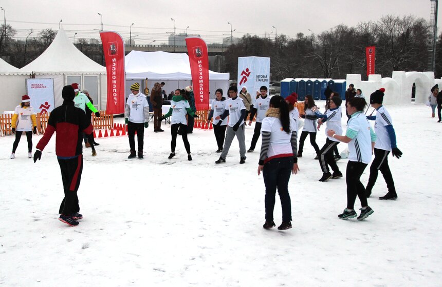 Зимний парк для всей семьи открылся в "Лужниках" 13 фото