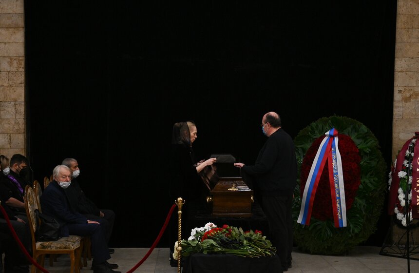 В Москве простились с Ниной Руслановой 4 фото