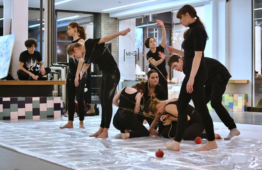 Перформанс "Поток – поточность" состоялся в Центре дизайна Artplay 9 фото