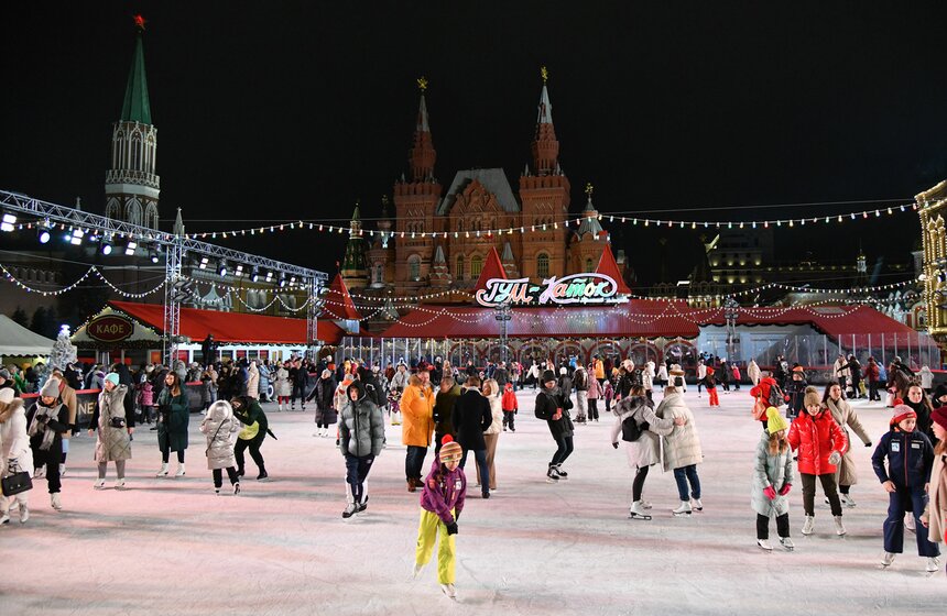 В столице открылся ГУМ-каток 15 фото