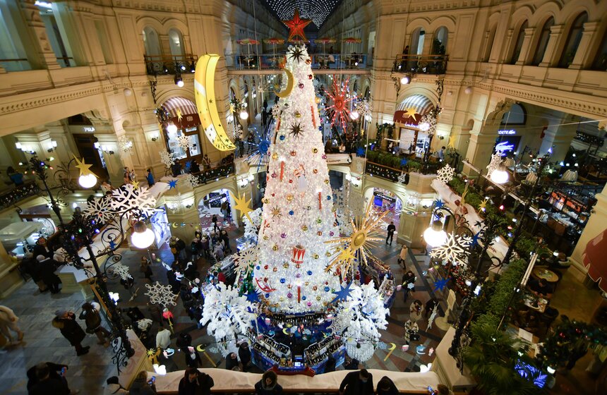 ГУМ-ярмарка открыта для посетителей на Красной площади 21 фото