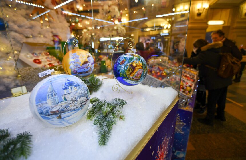 ГУМ-ярмарка открыта для посетителей на Красной площади 20 фото