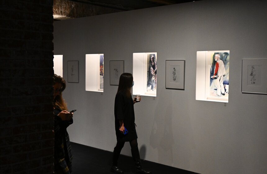 В Москве открылась выставка Андрея Есионова 12 фото