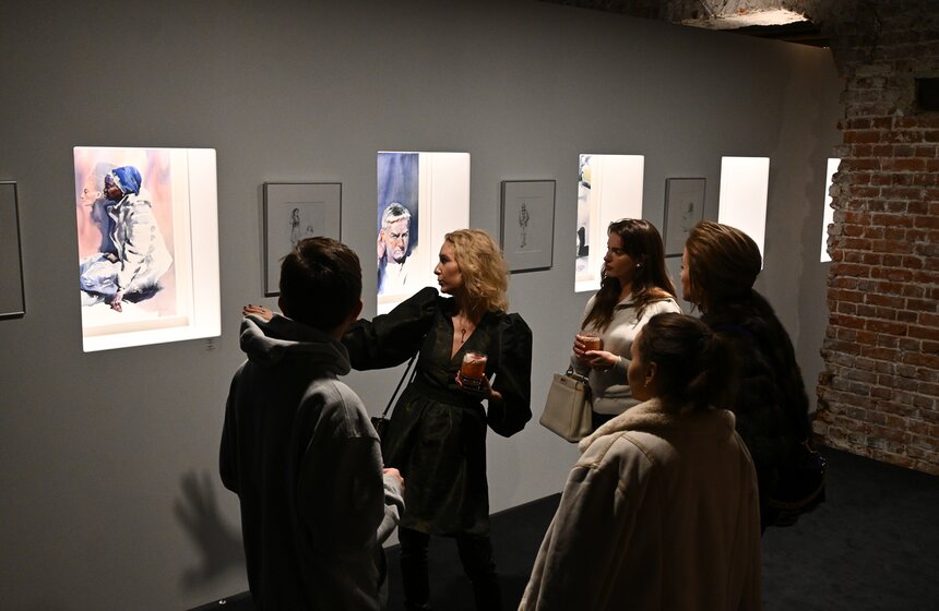 В Москве открылась выставка Андрея Есионова 22 фото