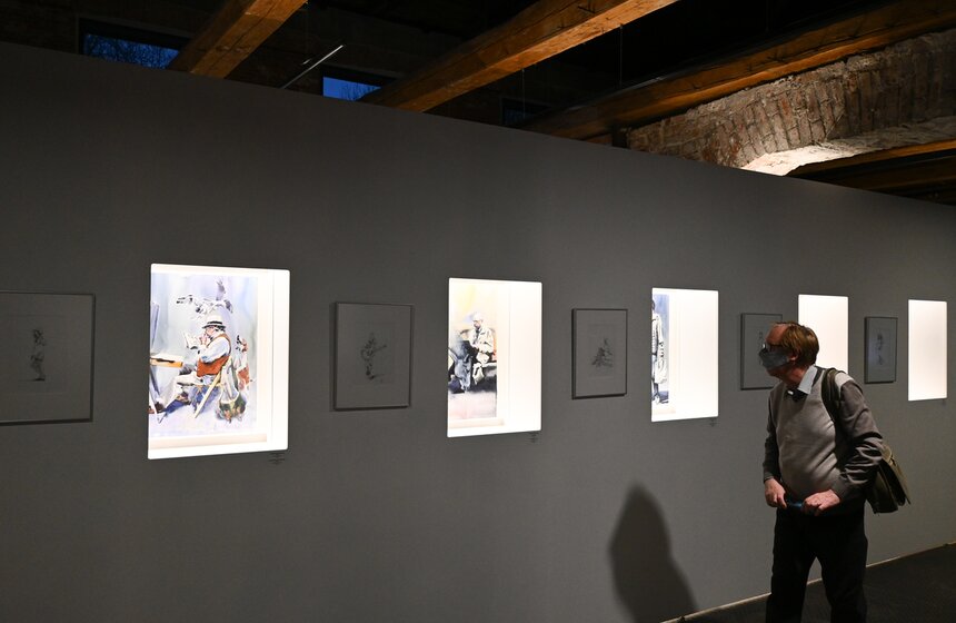 В Москве открылась выставка Андрея Есионова 4 фото