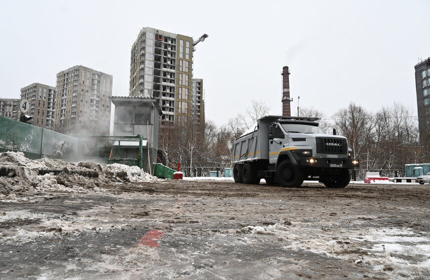Чистый город. Как в Москве плавят снег 17 фото
