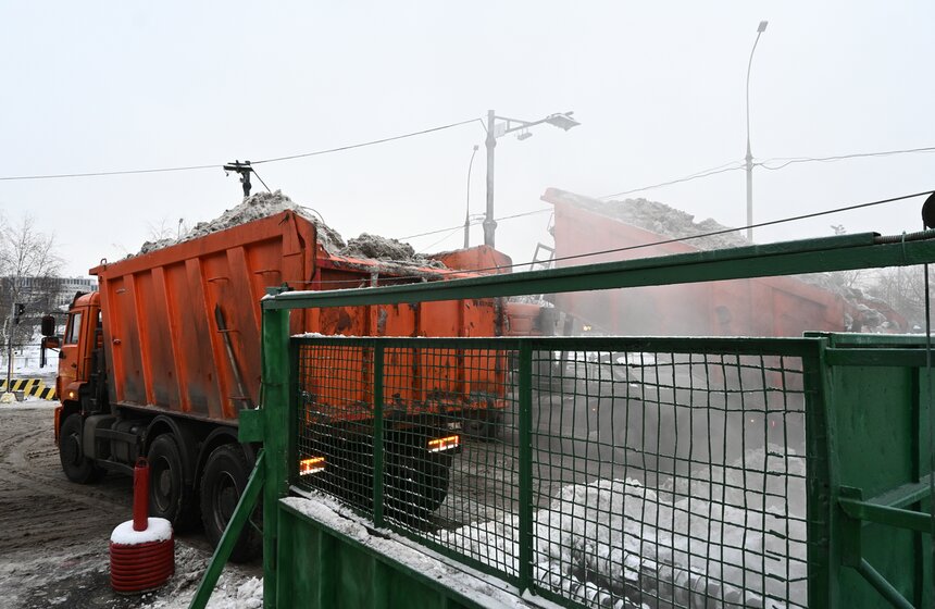 Чистый город. Как в Москве плавят снег 5 фото