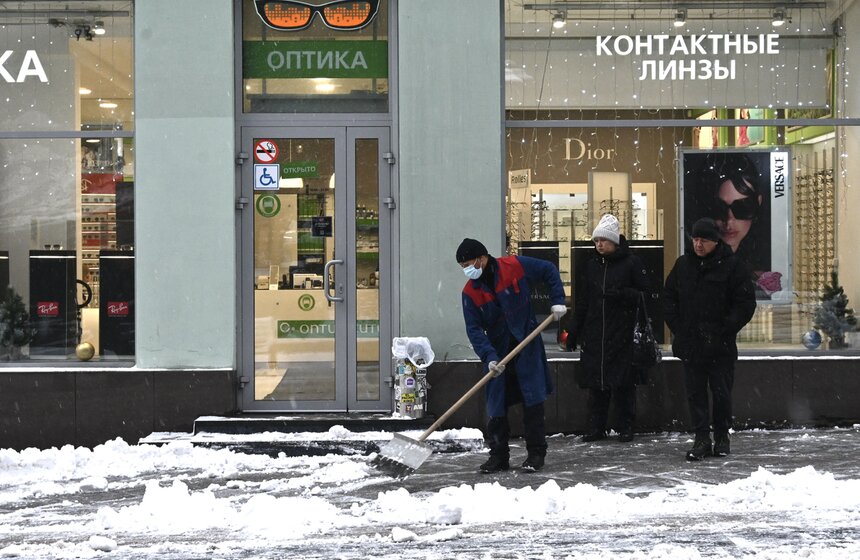 Снежный покров в столице вырос до 20 сантиметров 19 фото