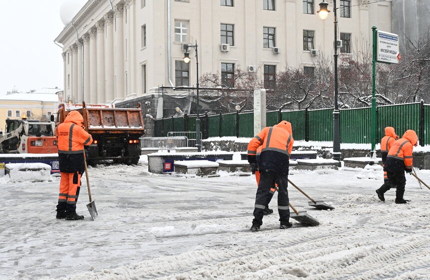 Снежный покров в столице вырос до 20 сантиметров 15 фото