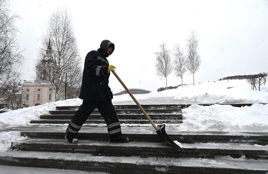 Снежный покров в столице вырос до 20 сантиметров 10 фото
