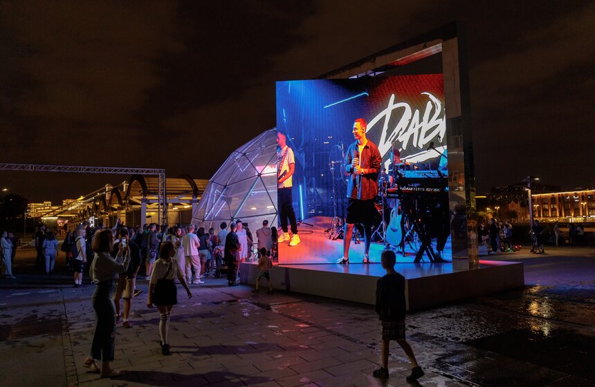 Группа Dabro выступила на церемонии закрытия фестиваля "Твоя Москва" 20 фото