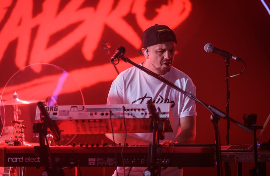 Группа Dabro выступила на церемонии закрытия фестиваля "Твоя Москва" 6 фото