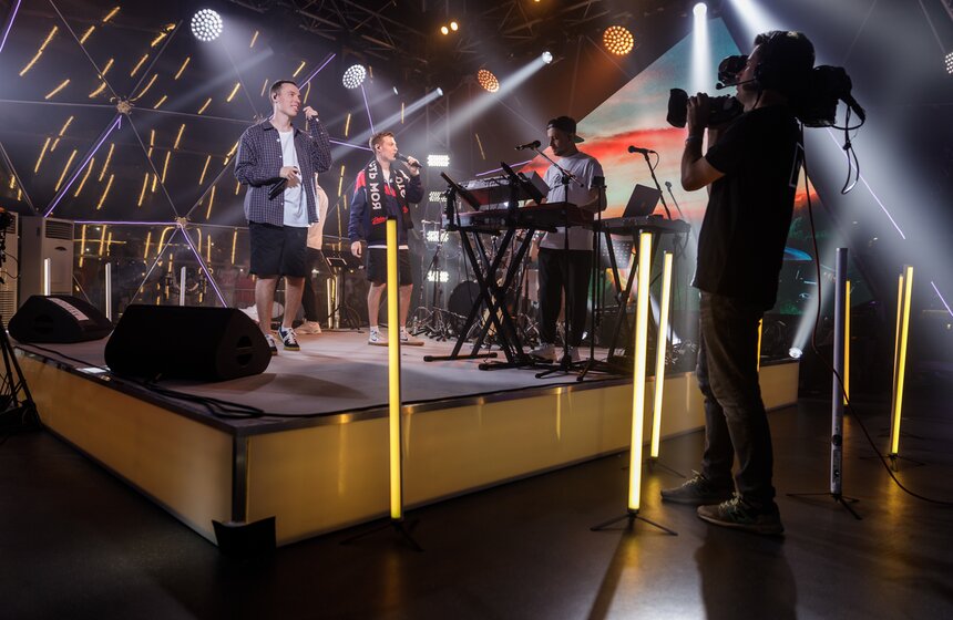 Группа Dabro выступила на церемонии закрытия фестиваля "Твоя Москва" 19 фото