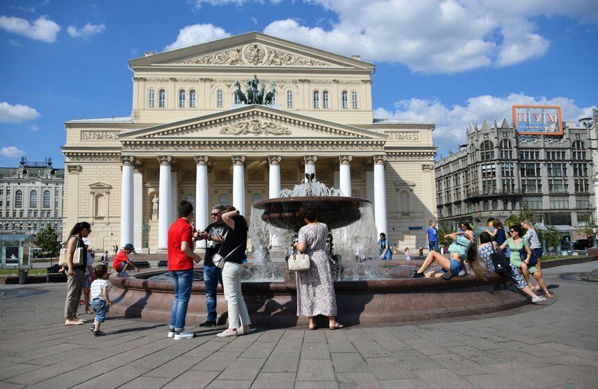 Москвичам пообещали спад жары к выходным 1 фото