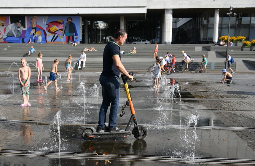 Москвичам пообещали спад жары к выходным 23 фото