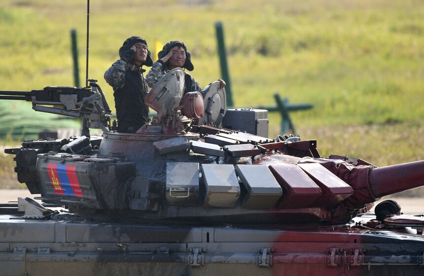 "Танковый биатлон" продолжил свою работу на полигоне Алабино 16 фото