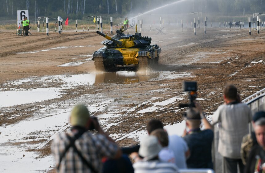 "Танковый биатлон" продолжил свою работу на полигоне Алабино 13 фото