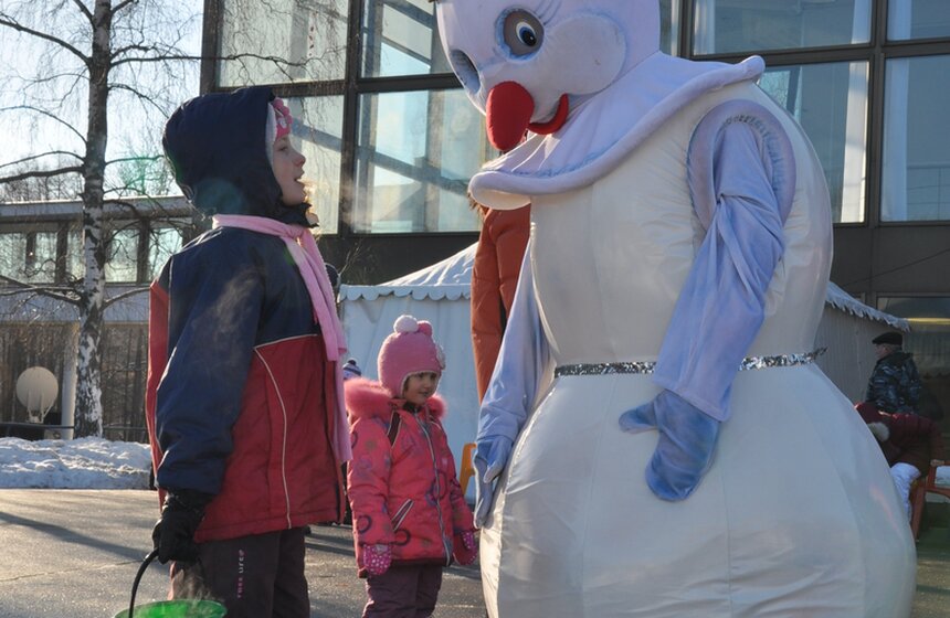 АРТ-Битва Снеговиков прошла на Воробьевых горах 15 фото
