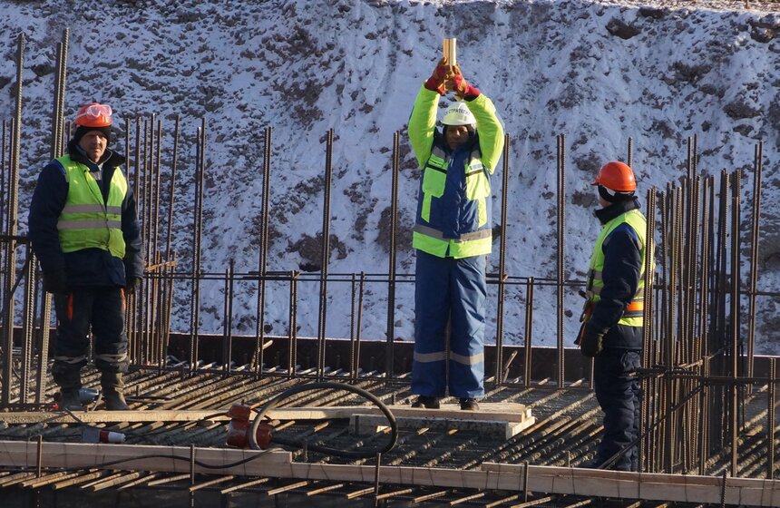 Собянин и Садовничий заложили капсулу под будущим общежитием МГУ 11 фото