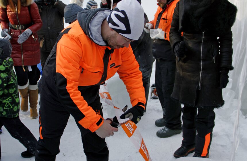 В Измайловском парке открылось ледяное кафе 4 фото
