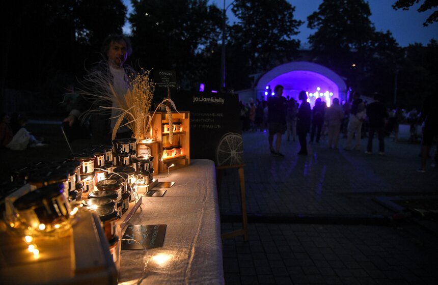 Музыкальный фестиваль "Солома" прошел в саду "Эрмитаж" 23 фото