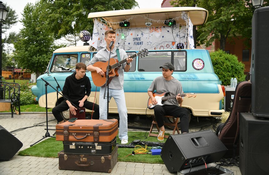 Музыкальный фестиваль "Солома" прошел в саду "Эрмитаж" 2 фото
