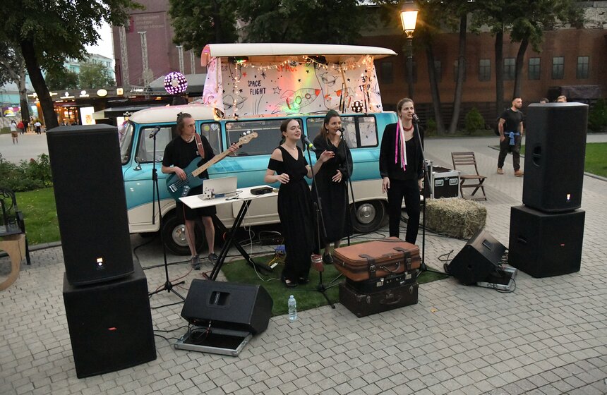 Музыкальный фестиваль "Солома" прошел в саду "Эрмитаж" 11 фото