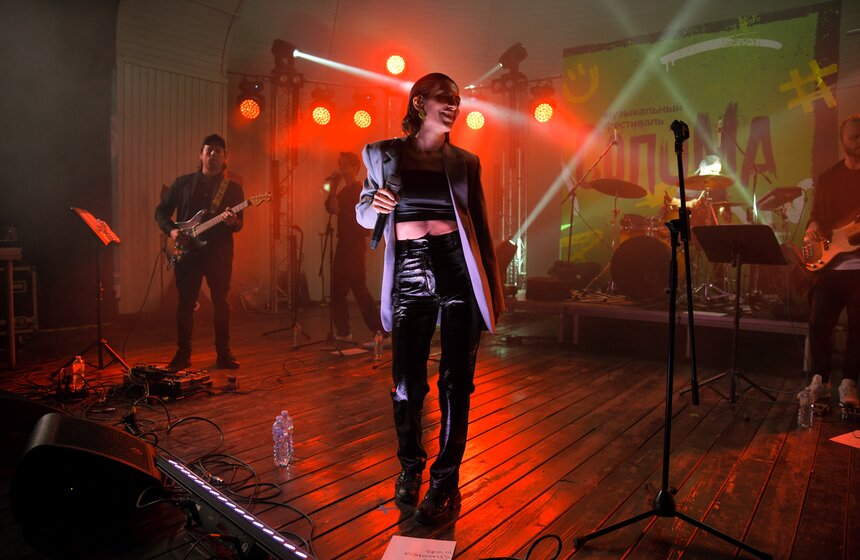 Музыкальный фестиваль "Солома" прошел в саду "Эрмитаж" 34 фото