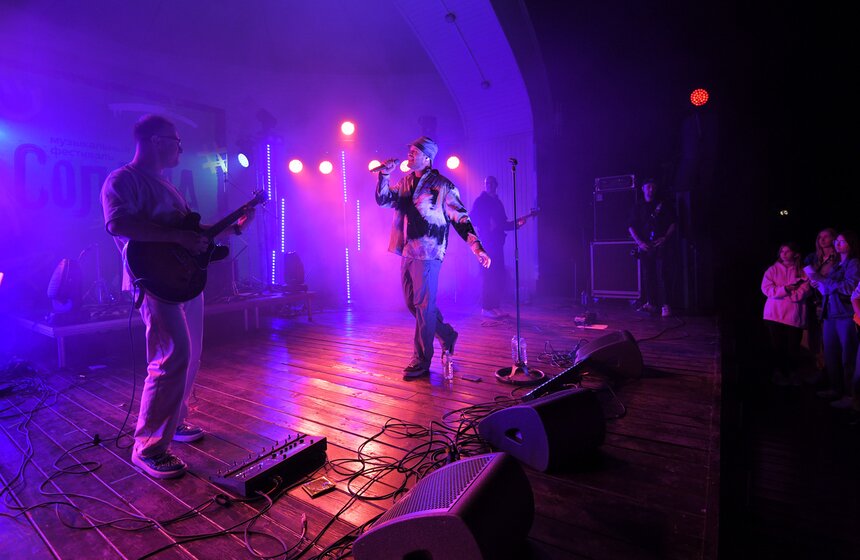 Музыкальный фестиваль "Солома" прошел в саду "Эрмитаж" 32 фото