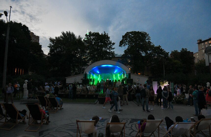 Музыкальный фестиваль "Солома" прошел в саду "Эрмитаж" 25 фото