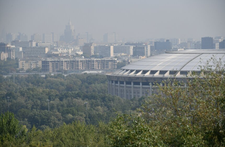 Смог от лесных пожаров накрыл Москву 10 фото