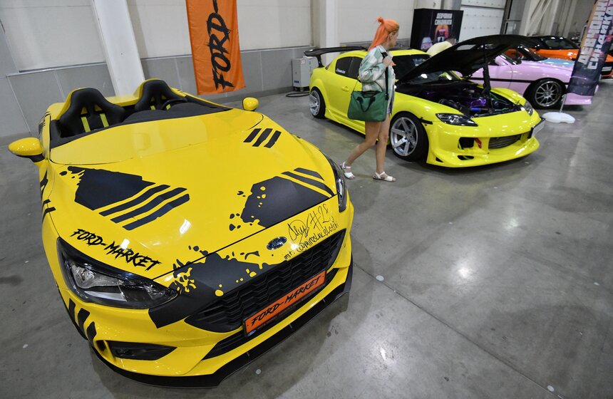 Ежегодная автовыставка "Auto Tuning Show" стартовала в МВЦ "Крокус Экспо" 17 фото