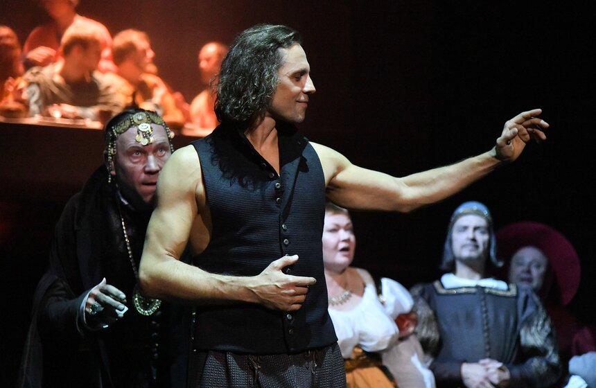 Московский театр "Модерн" представил спектакль "Леонардо" 6 фото