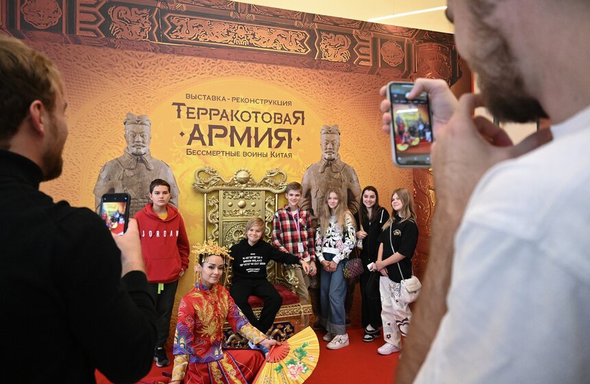 На ВДНХ открыли выставку-реконструкцию "Терракотовая армия. Бессмертные воины Китая" 4 фото