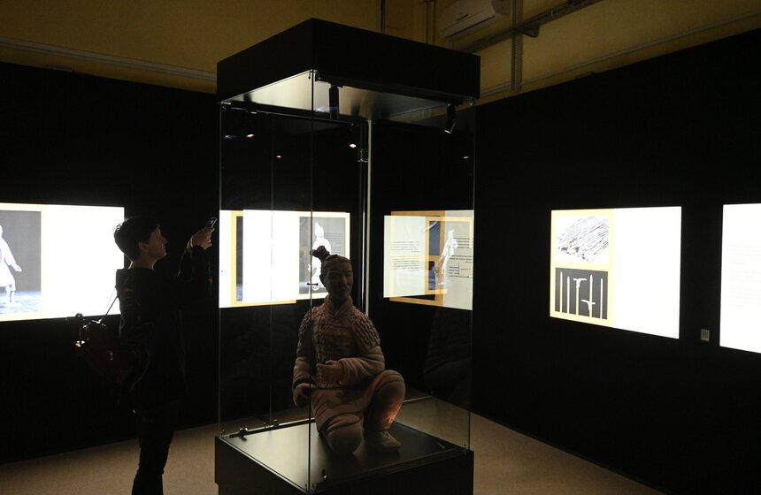 На ВДНХ открыли выставку-реконструкцию "Терракотовая армия. Бессмертные воины Китая" 8 фото