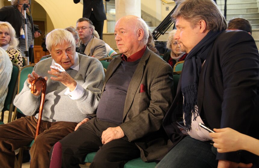 В "Новой Опере" представили макет декораций к "Школе жен" 5 фото