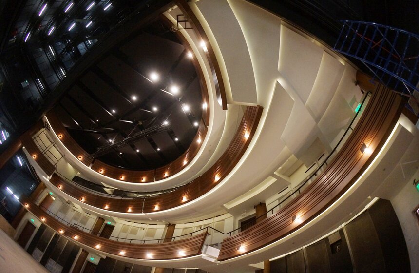 Завершается строительство театрального центра "Вишневый сад" 14 фото