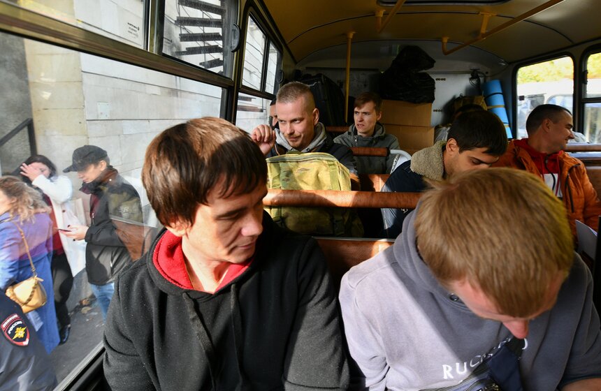 Один из павильонов ВДНХ стал пунктом мобилизации 33 фото