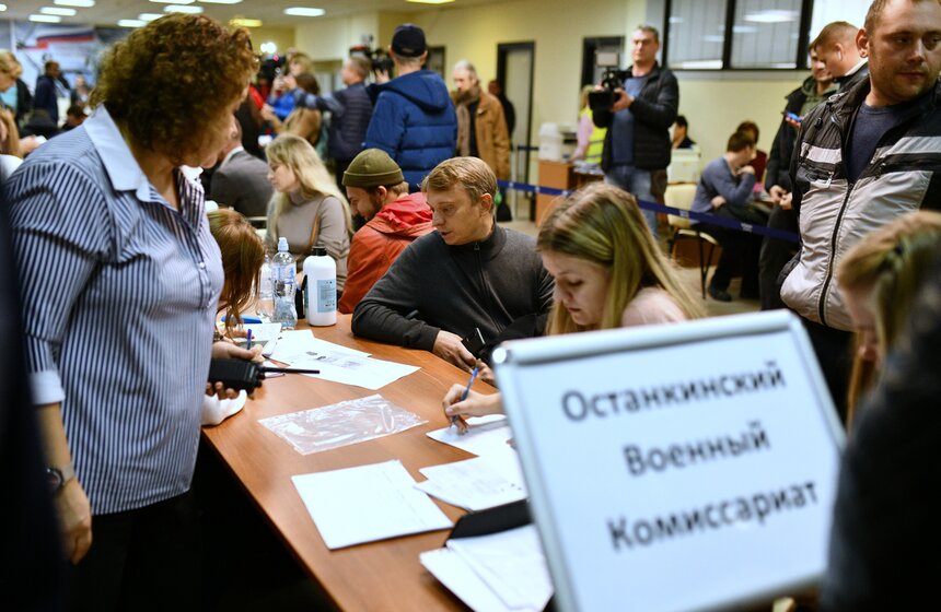 Один из павильонов ВДНХ стал пунктом мобилизации 12 фото