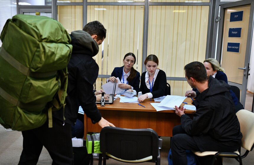 Один из павильонов ВДНХ стал пунктом мобилизации 10 фото