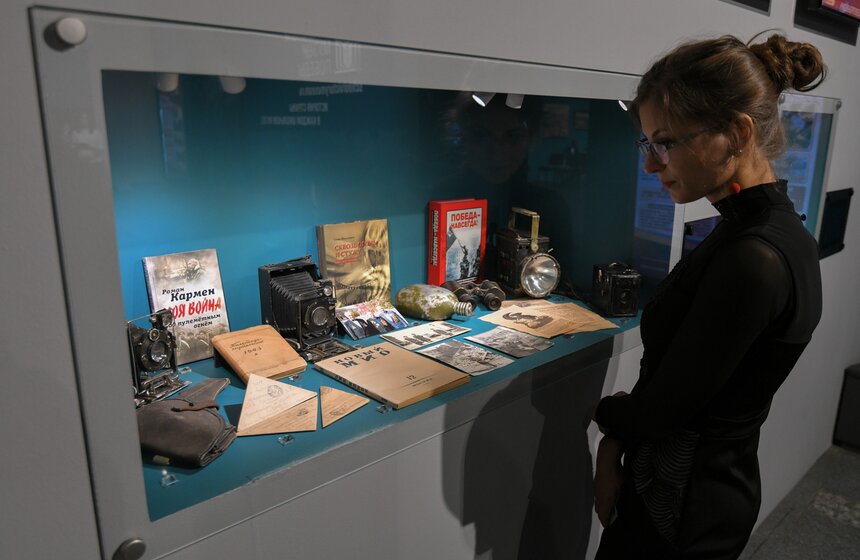 Выставка "Подвиг народа в объективе кинокамеры" открылась в Музее Победы 1 фото
