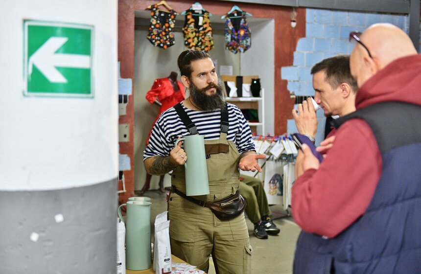 Фестиваль кооперации и взаимопомощи "Черный рынок" прошел в Москве 17 фото