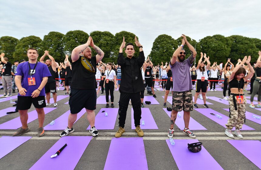 Более 5 тысяч спортсменов установили новый мировой рекорд в Парке Горького 8 фото