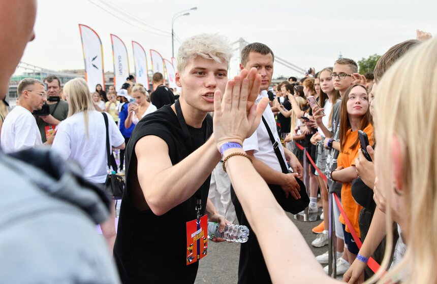 Более 5 тысяч спортсменов установили новый мировой рекорд в Парке Горького 7 фото