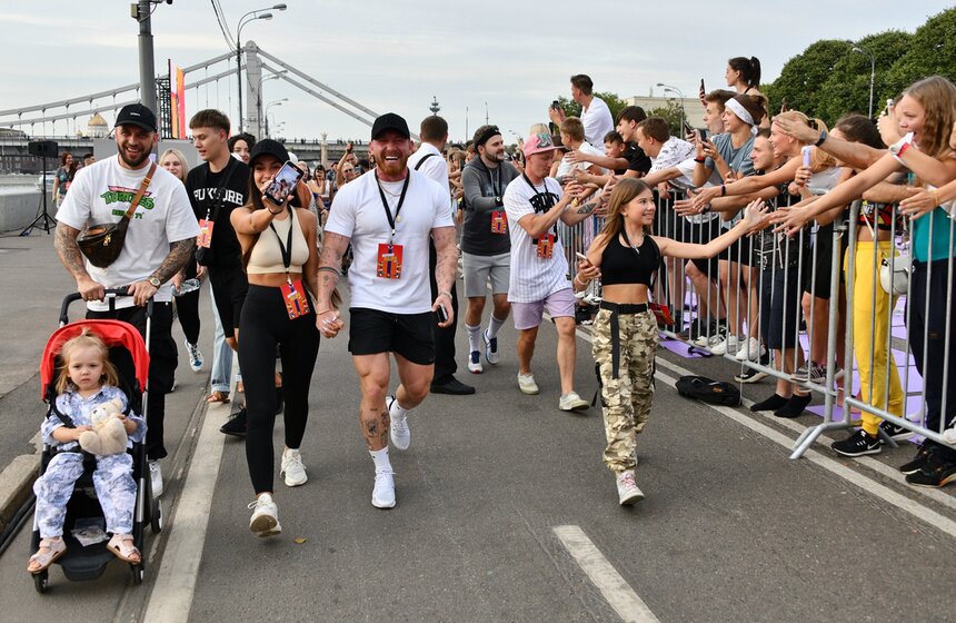 Более 5 тысяч спортсменов установили новый мировой рекорд в Парке Горького 5 фото